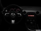  Centered wide dash shot photo